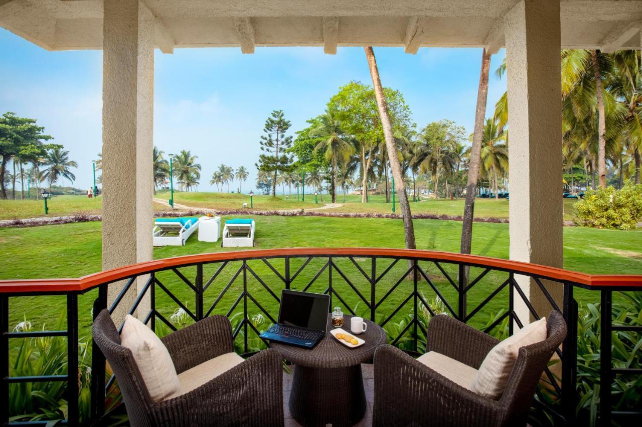 卡拉维尔海滩度假村 瓦卡 外观 照片 The Westin Golf Resort Desaru