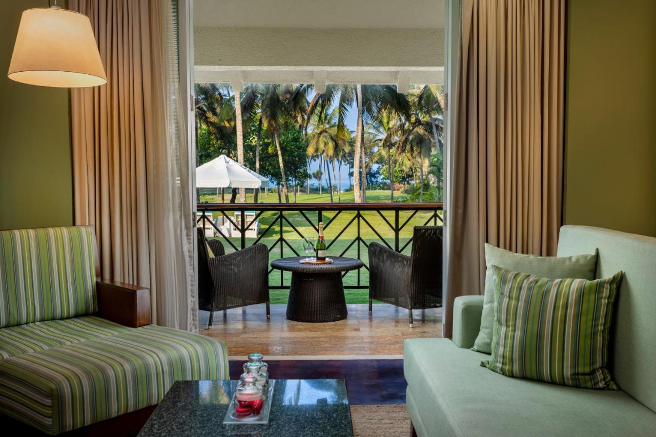 卡拉维尔海滩度假村 瓦卡 外观 照片 A room at the hotel