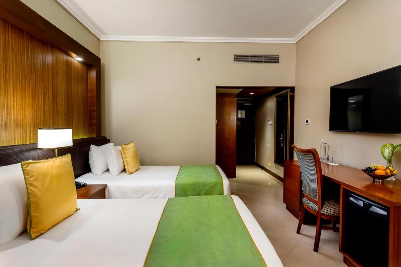 卡拉维尔海滩度假村 瓦卡 外观 照片 A room at the hotel