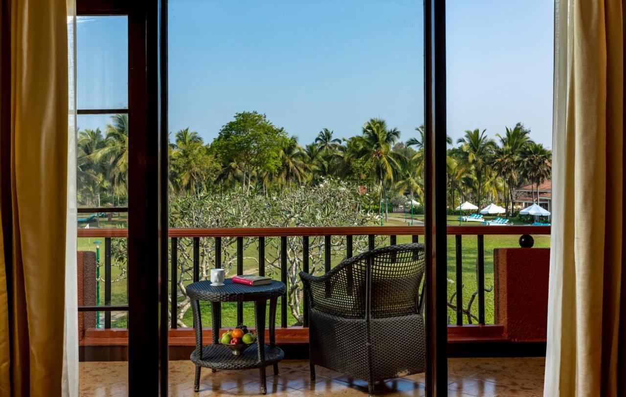 卡拉维尔海滩度假村 瓦卡 外观 照片 A view from a room at the resort