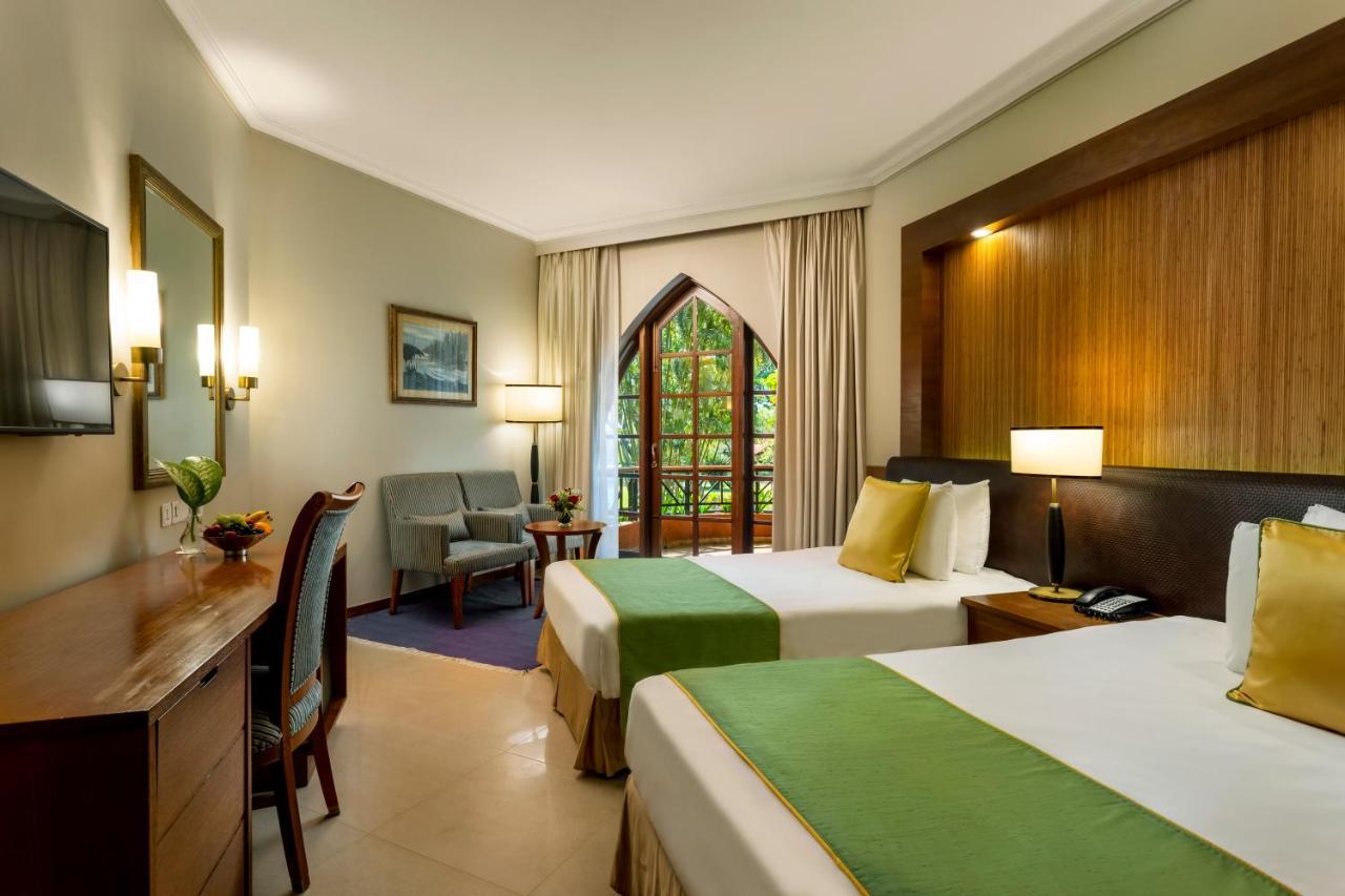 卡拉维尔海滩度假村 瓦卡 外观 照片 A room at the hotel