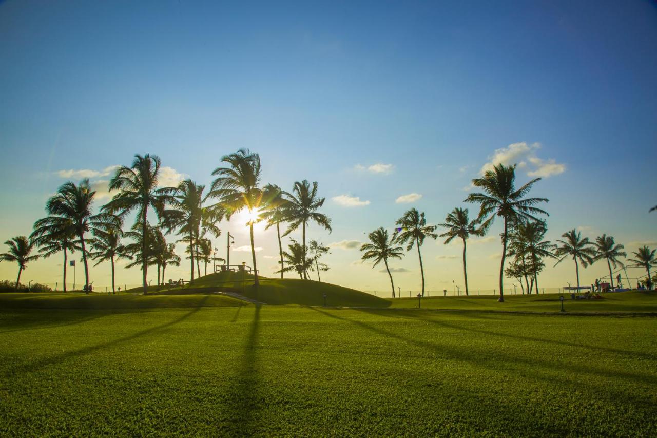 卡拉维尔海滩度假村 瓦卡 外观 照片 Sunset at the park