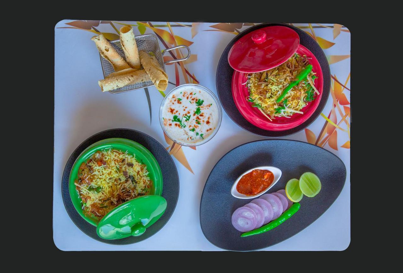 卡拉维尔海滩度假村 瓦卡 外观 照片 Indian cuisine