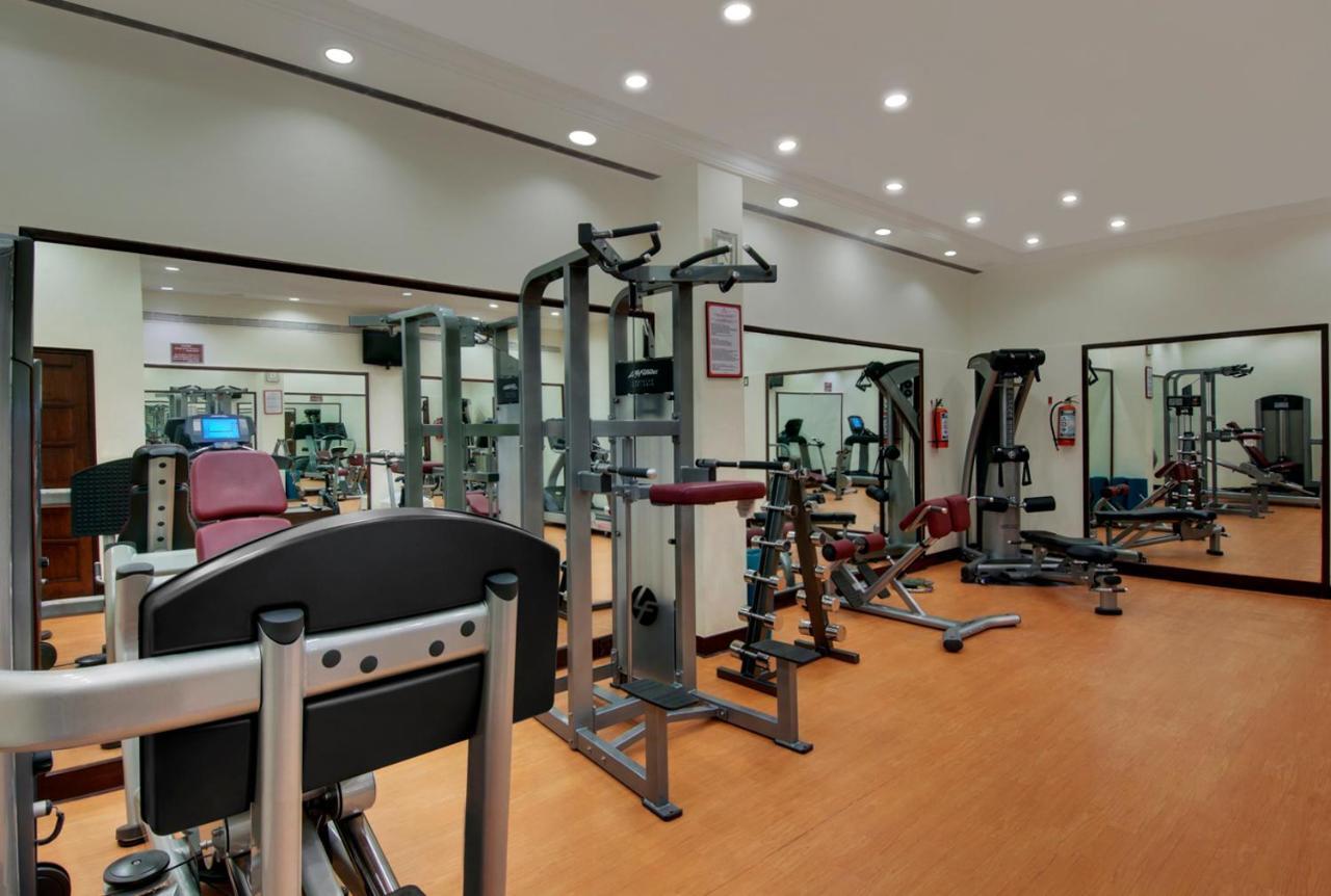 卡拉维尔海滩度假村 瓦卡 外观 照片 The gym at the hotel